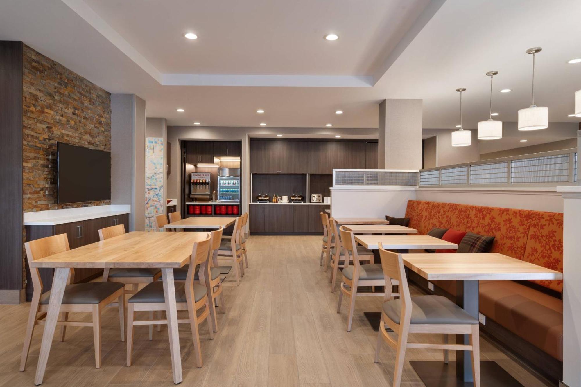 Towneplace Suites By Marriott Logan Exteriör bild